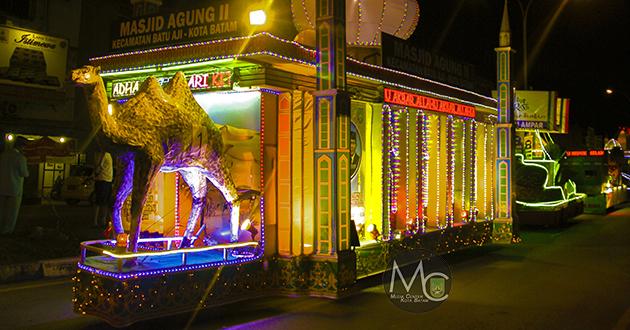 Miniatur Masjid Agung II Pimpin Pawai Takbir Idul Adha